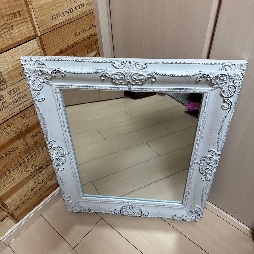 アンティーク壁掛け鏡　55cm65cmホワイト　ミラー　ウォールミラー