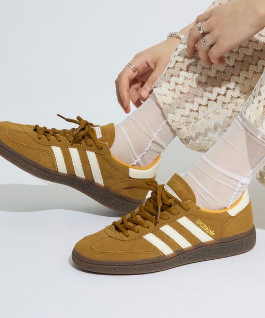 Handball Spezial 23.5cm ブラウン