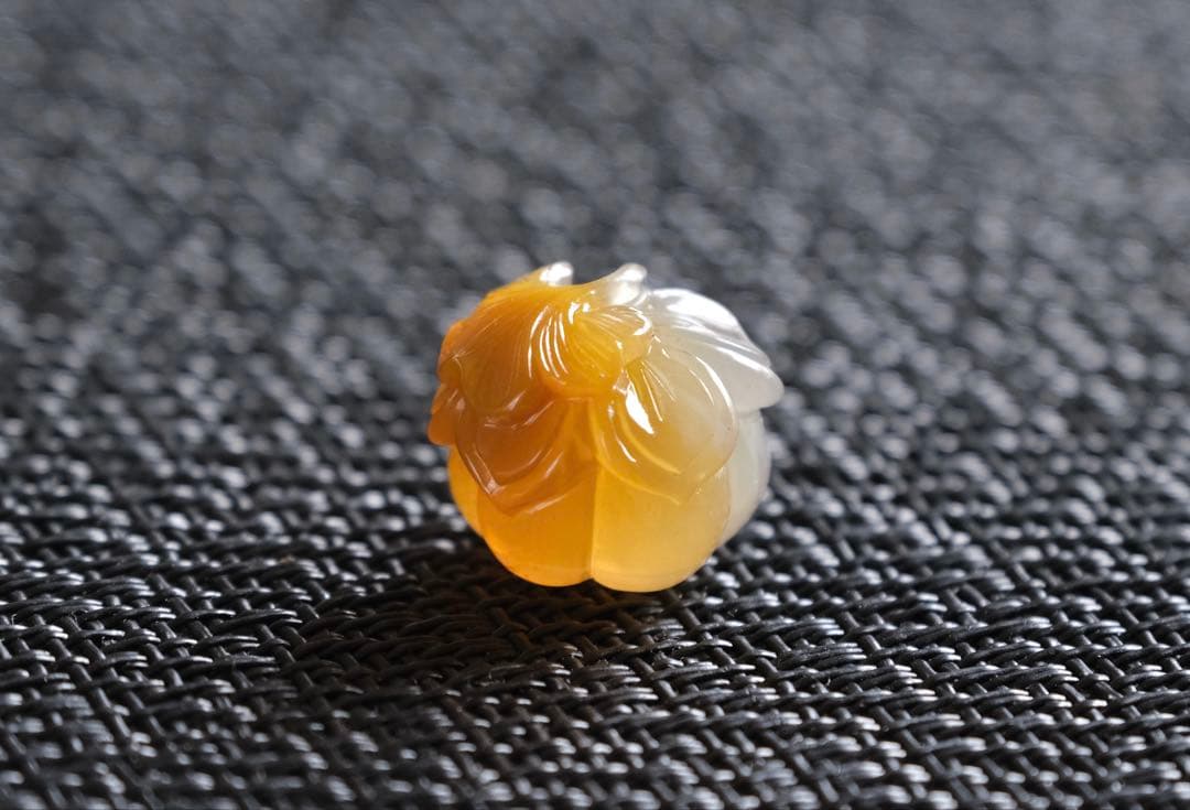 ゴビ石−1412 ゴビ瑪瑙　『銀杏』和菓子　彫刻