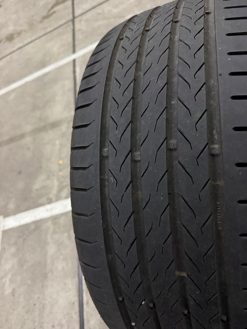 本日まで　コンチネタル　245/45R19 MO スターマーク付き