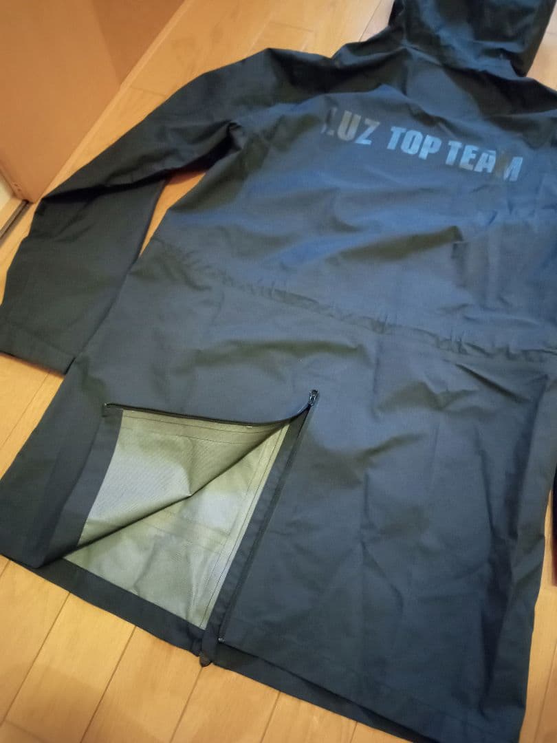 ルースイソンブラ　LTT　トップチーム　高機能ジャケット　メンズМ　黒　美品