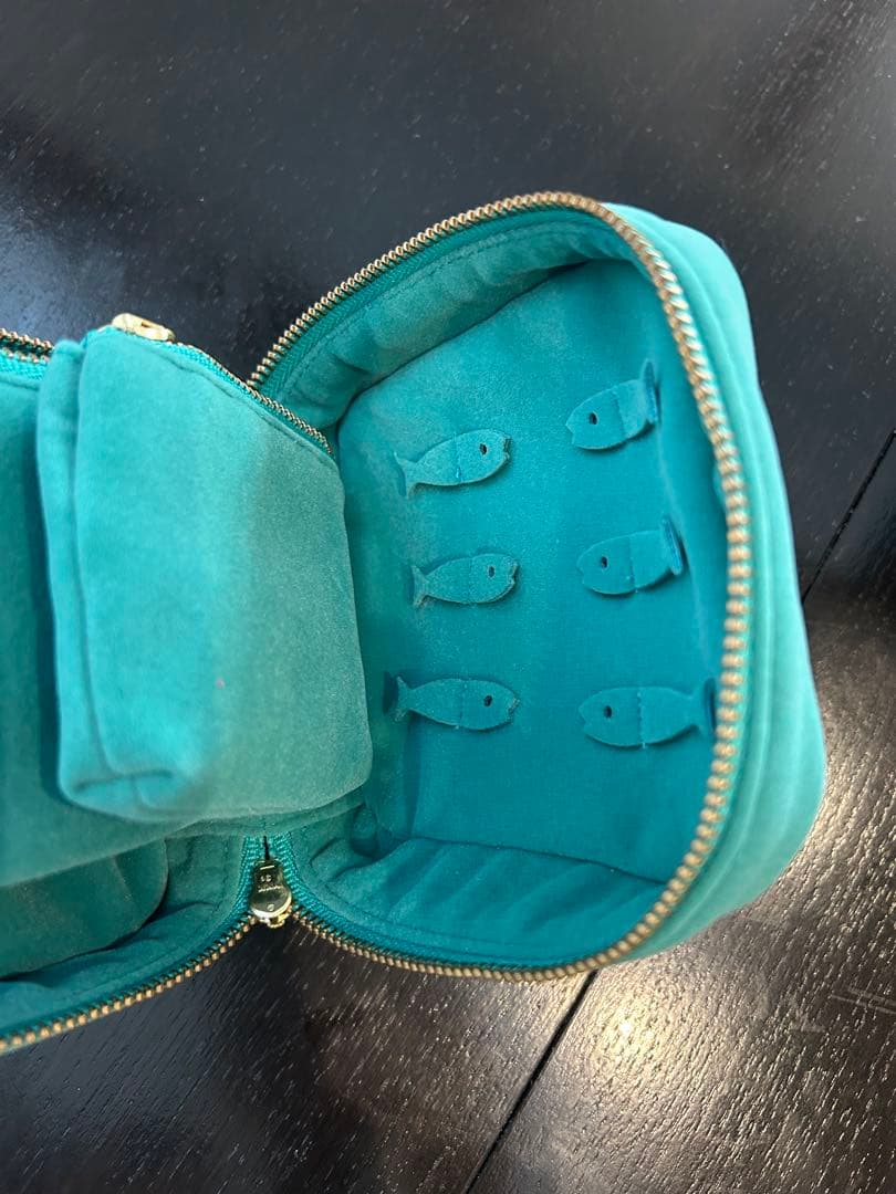 マリーエレヌドゥタイヤック　アクセサリーポーチ