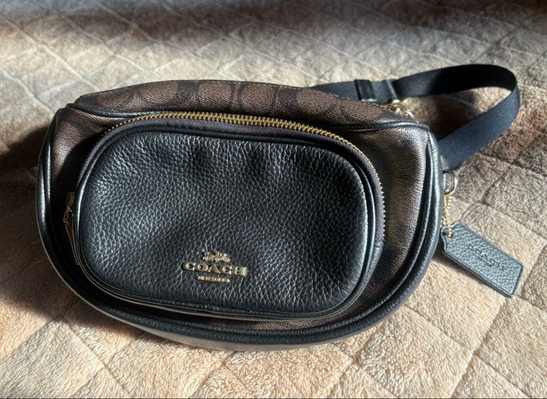 COACH ボディバッグ ブラック ブラウン