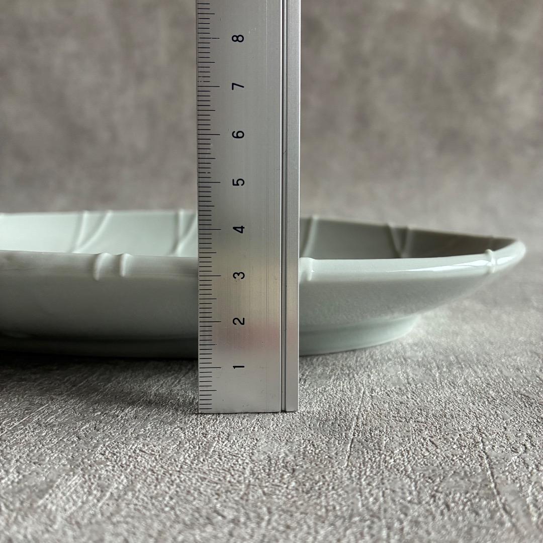 イッチン 楕円皿 長径27cm 作家もの 白磁