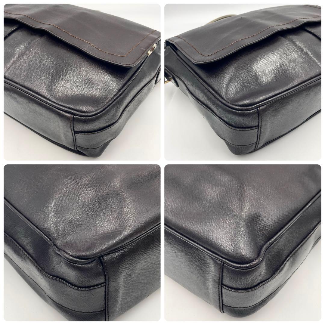 フェラガモ メッセンジャーバッグ レザー ダークブラウン ビジネス メンズ