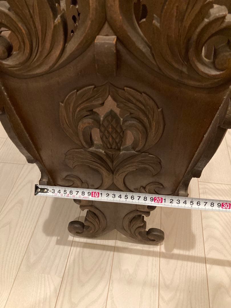 希少　ヨーロッパデザイン　木製彫刻マガジンラック