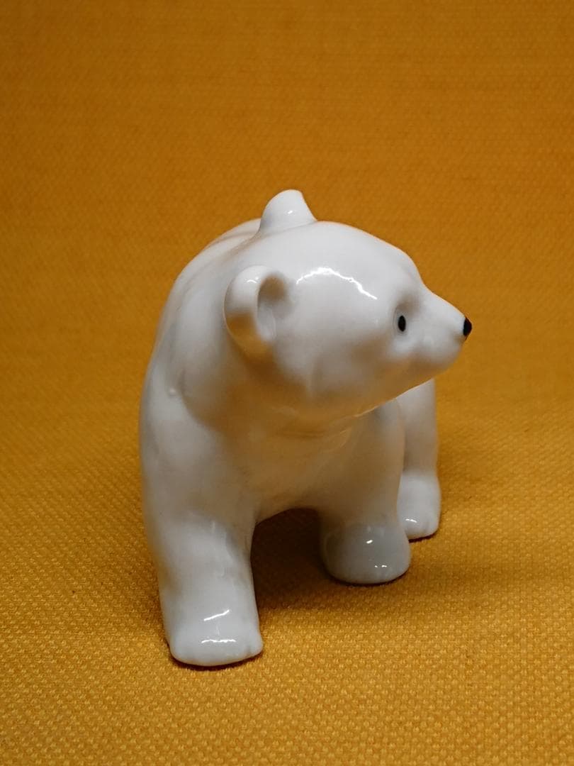 【美品】ビンテージ　熊　白熊　陶器　置物　インテリア　工芸品　美術品　A1256