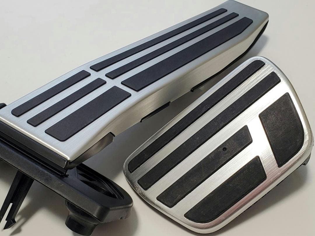 85.80系ハリアーに☆　レクサス純正 アルミペダル2点　R3年11月～　改良版