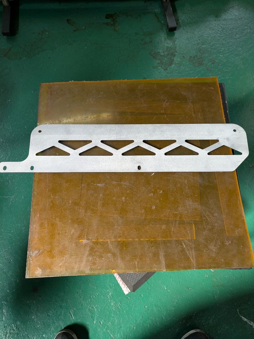 エブリィワゴン3BA -DA17W インナーメッシュパネル　1.6ミリ 無塗装品