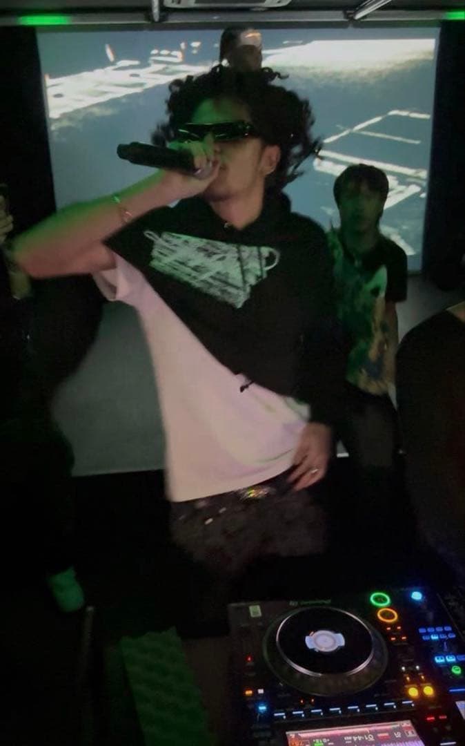 swagginboyzzパーカー