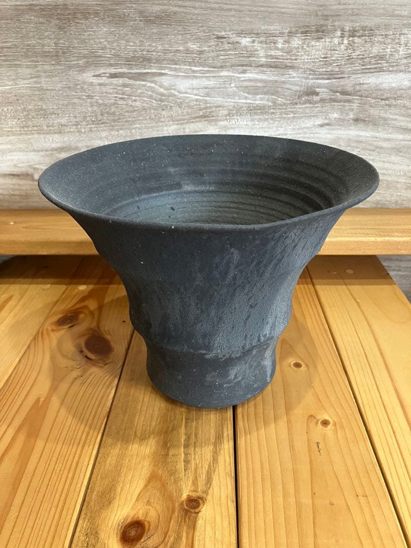 KAMIYAMA 黒鉄釉　かみ山陶器　植木鉢　ハンドメイド