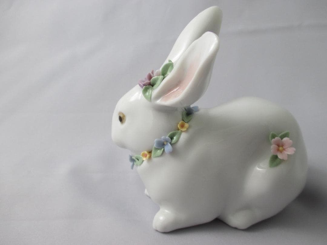 LLADRO リヤドロ 花飾りの白うさぎ