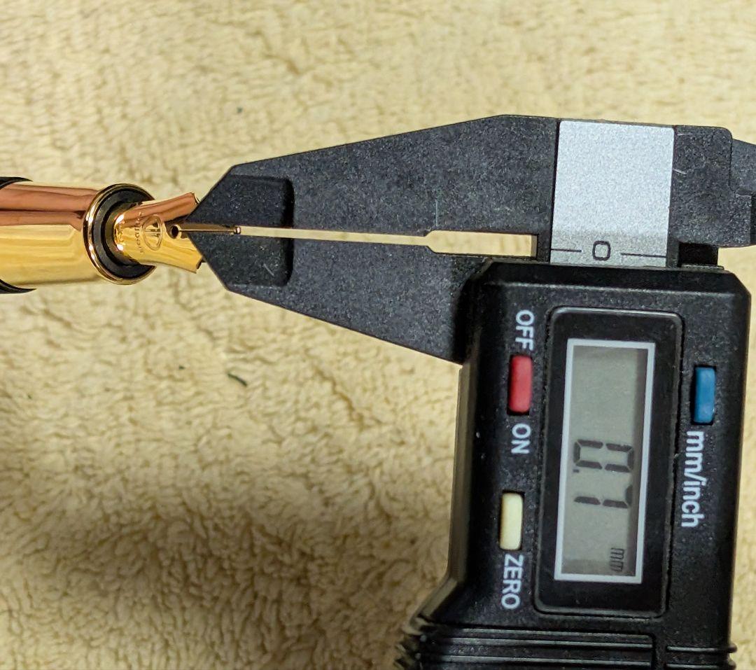 DAVIDOFF ダビドフ ヴェリィ ヅィーノ レジン 万年筆　ペン先18金