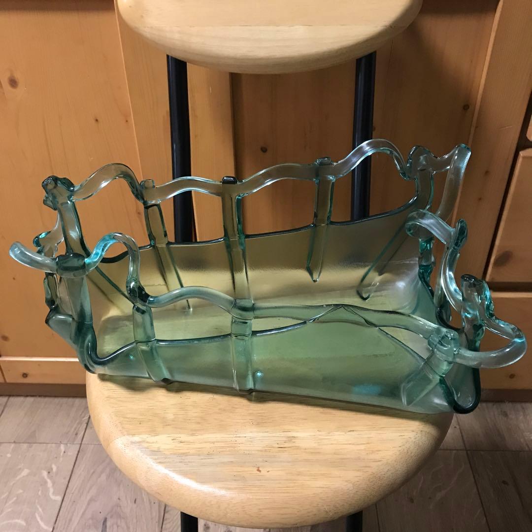 透明ガラス 花器 波状デザイン