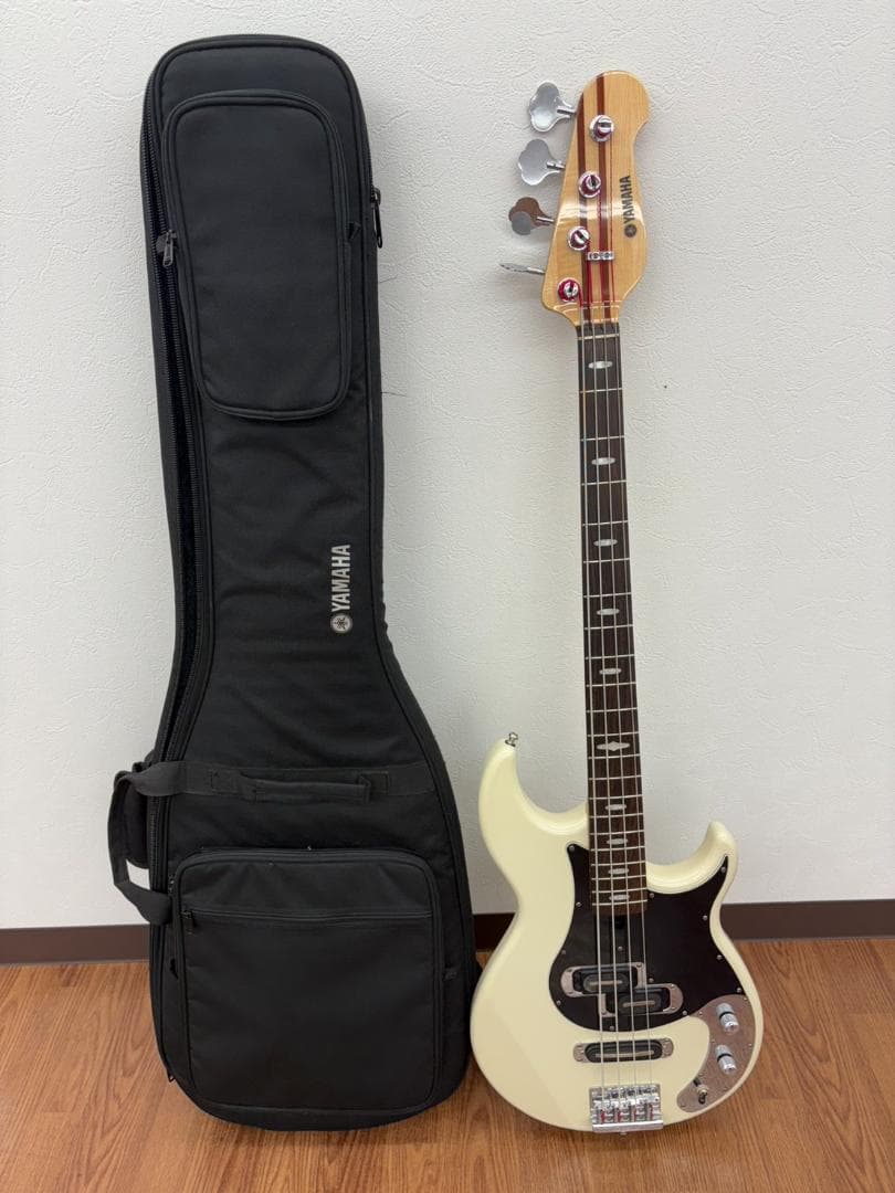 25S12-063 YAMAHA BB1024X エレキベース ソフトケース付