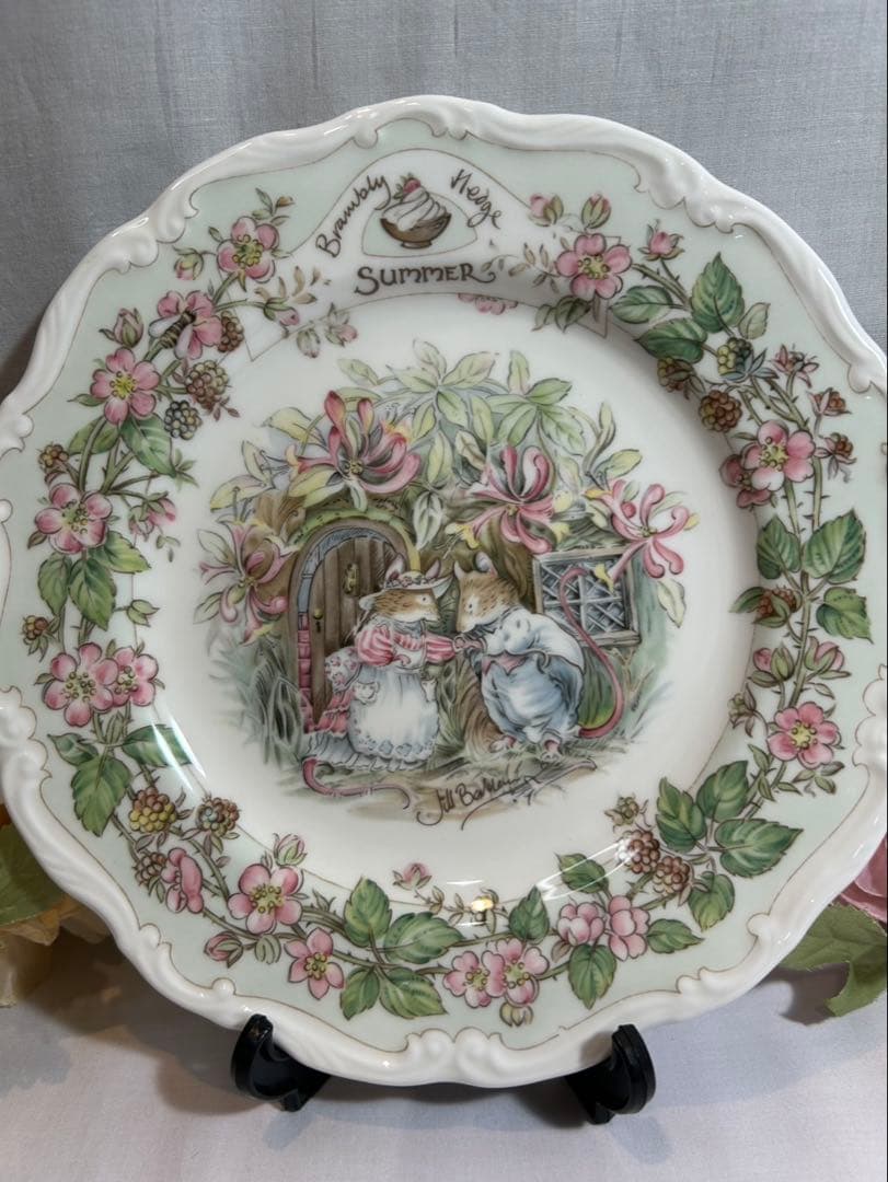 ロイヤルダルトン　ブランブリーヘッジ　サマープレート当時物ネームサイン入り