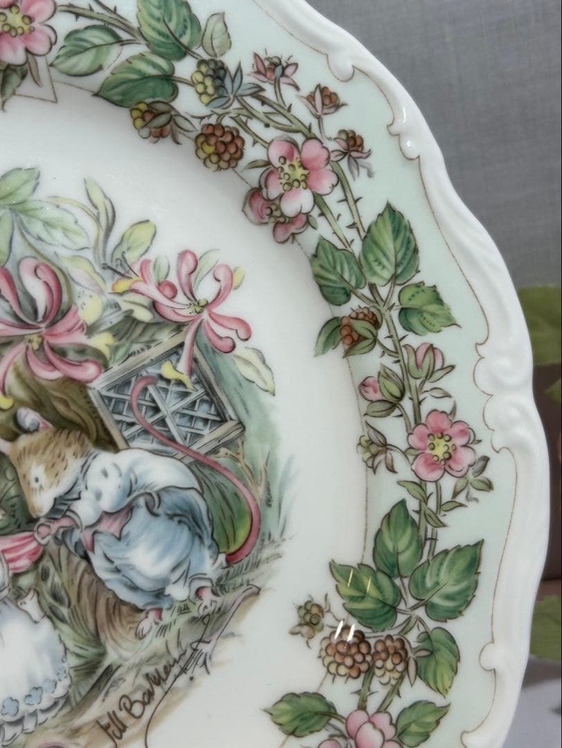 ロイヤルダルトン　ブランブリーヘッジ　サマープレート当時物ネームサイン入り