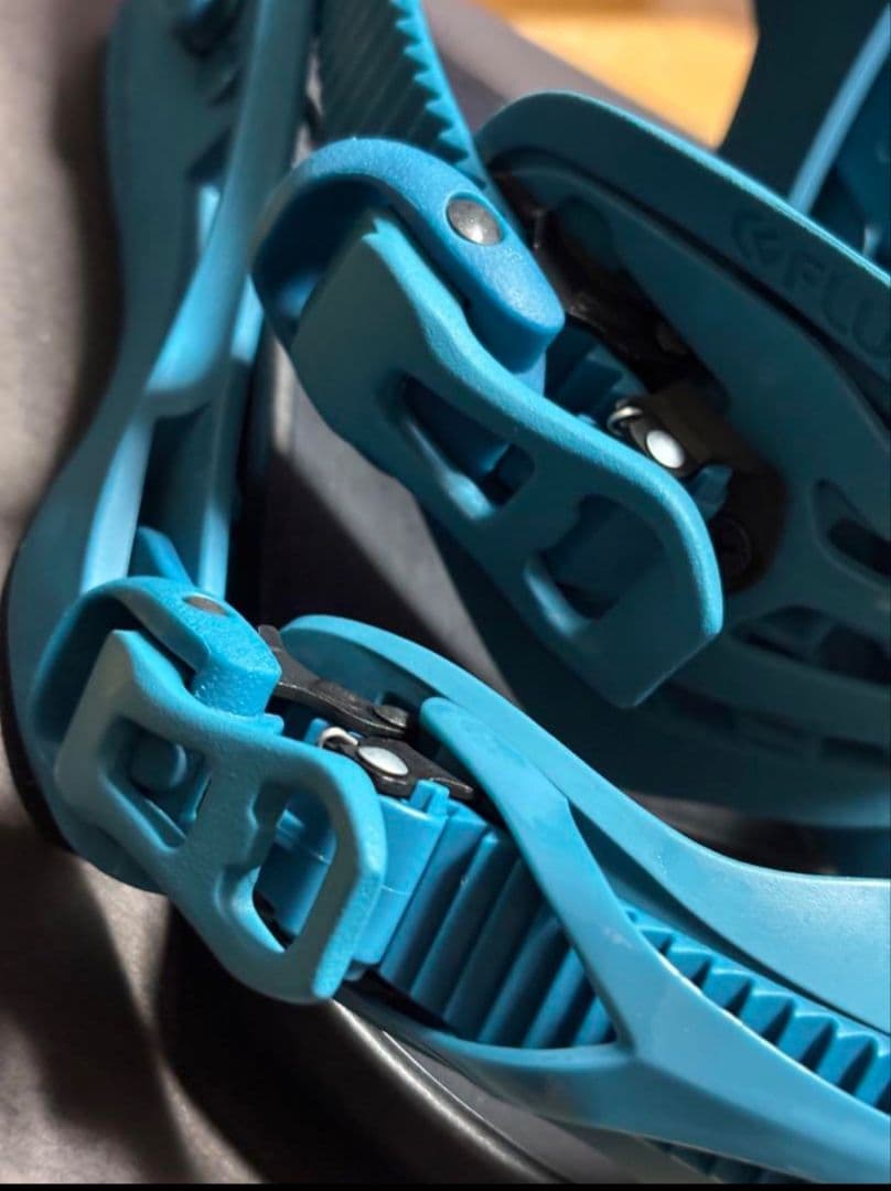 2324　FLUX DS 　Mサイズ　使用半日ほど　フラックス　バインディング