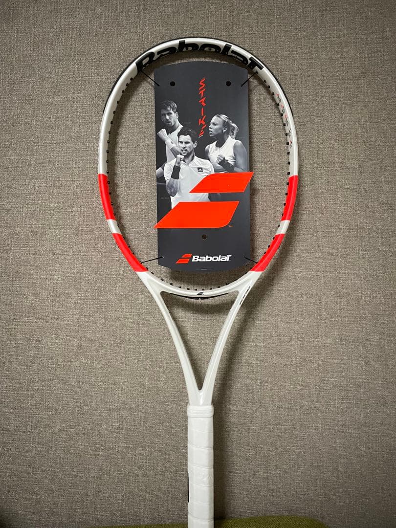 【新品・未使用】　バボラ　ピュアストライクTEAM G2