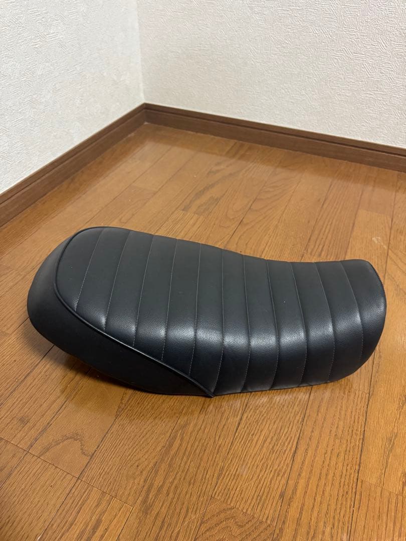 エイプ50（キャブ）タックロール　シート