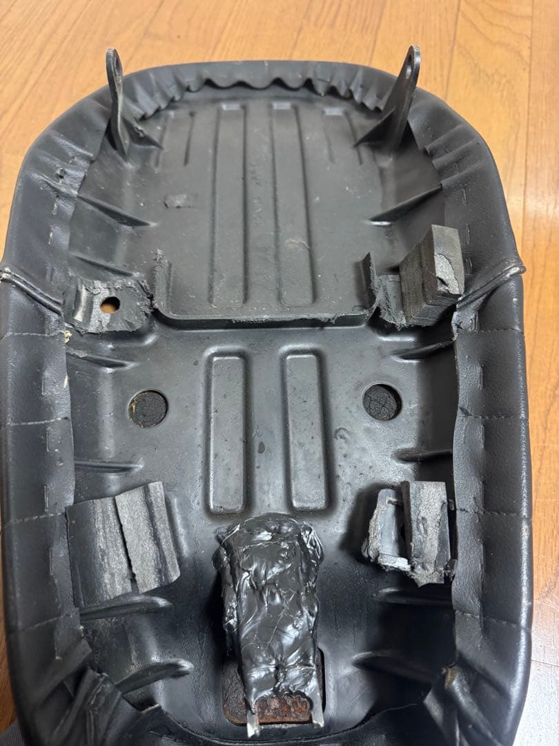 エイプ50（キャブ）タックロール　シート