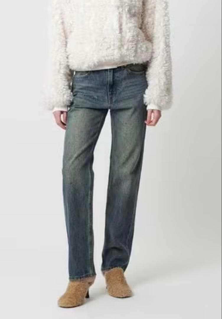 ATTISESSION スリムストレートデニムパンツ