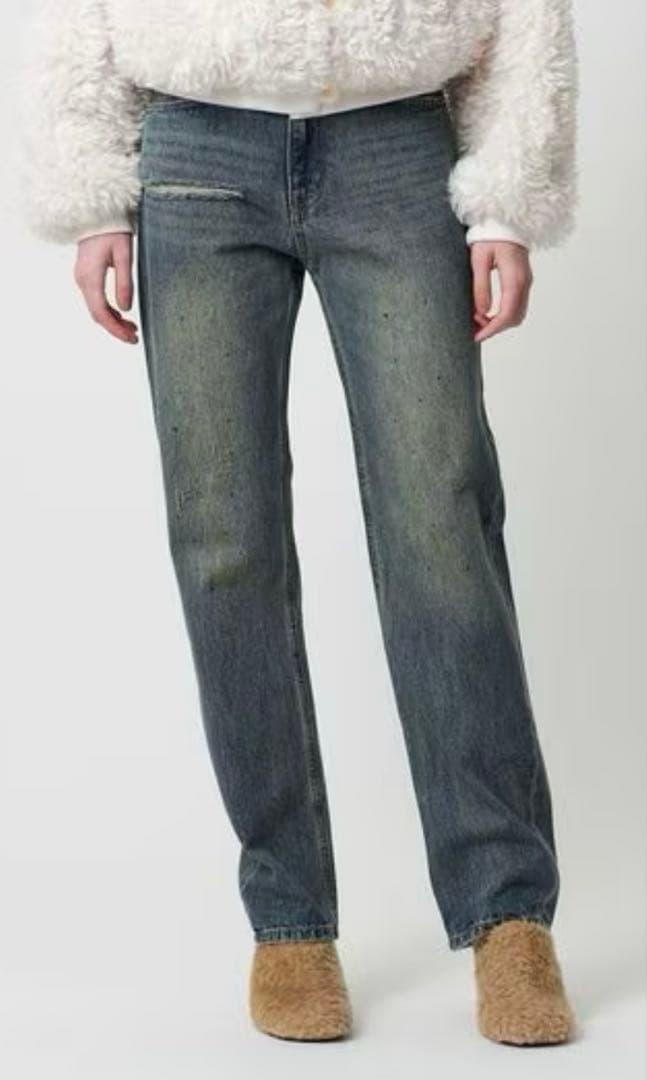 ATTISESSION スリムストレートデニムパンツ