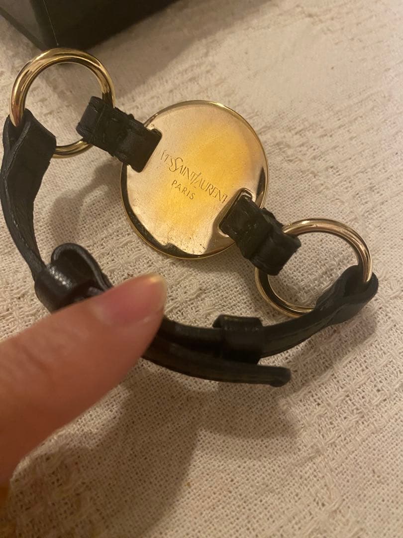 【美品】Yves Saint Laurent レザーブレスレット ゴールド