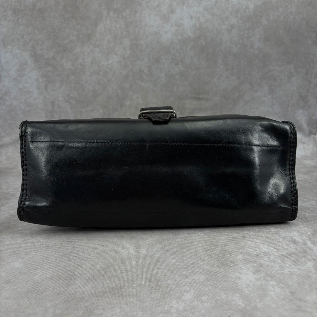 ジョンヴァルヴェイトス ショルダーバッグ メッセンジャー レザー ブラック