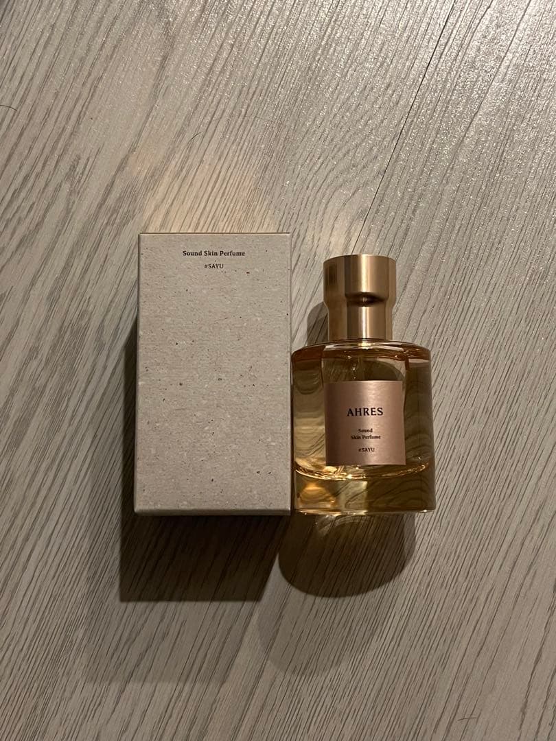 AHRES 香水 SAYU