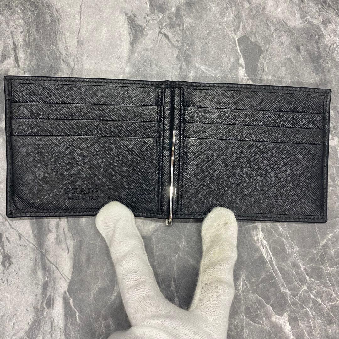 RFID搭載✨プラダ　二つ折り　マネークリップ　三角ロゴ　サフィアーノ　ブラック