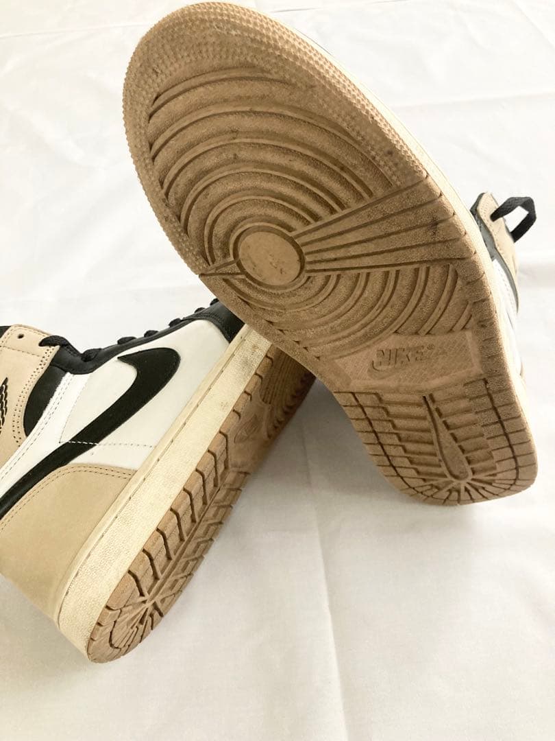 最終価格！Air Jordan 1 Retro High OG “Latte”