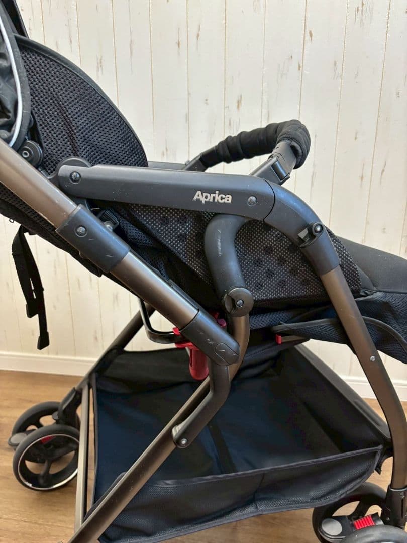 アップリカ オプティア プレミアム 高級モデルベビーカー　新生児から3歳頃向け