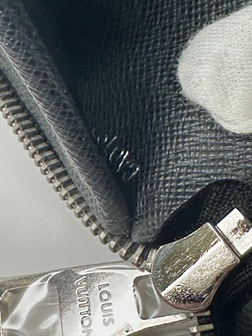 @shima様【ルイ・ヴィトン】タイガレザー ブラック長財布