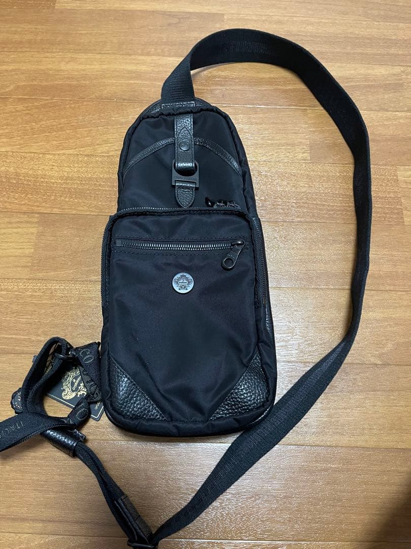 Orobianco ボディバッグ ALL ブラック