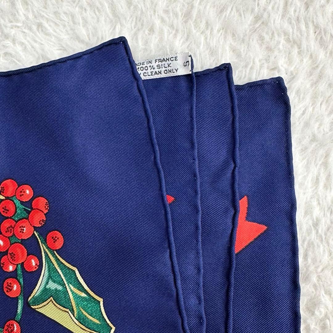 HERMES エルメス スカーフ カレ90 去年の雪 Neige d’Antan