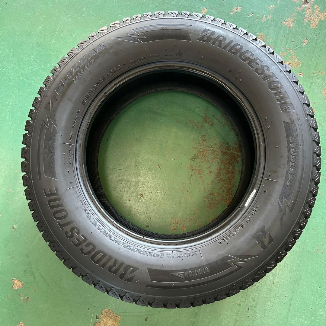 中古スタッドレス215/70R16ブリザックDM-V3　XV、デリカなど