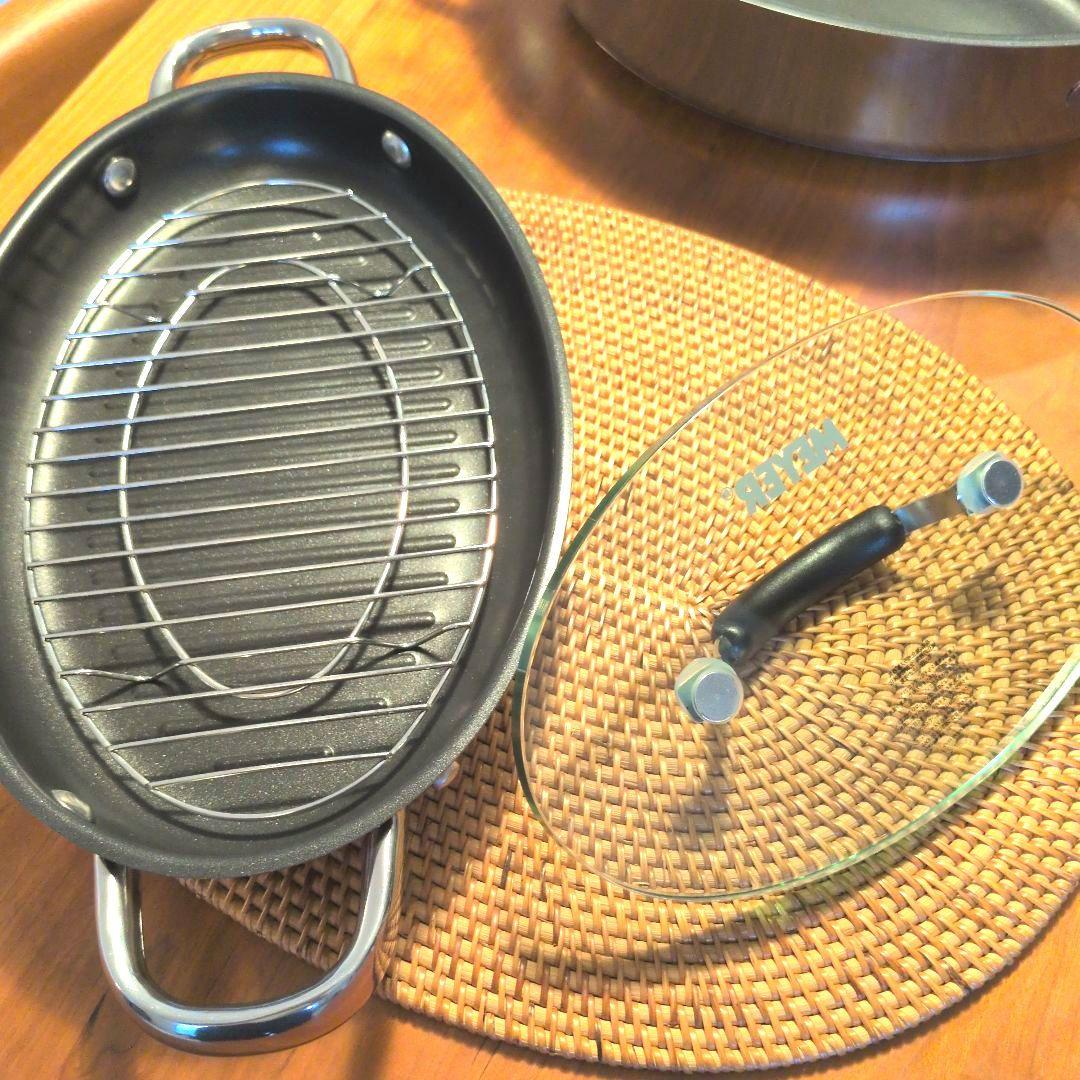 美品　 MEYER オールインワン オーバルパン グリルプレス＆中網付き！