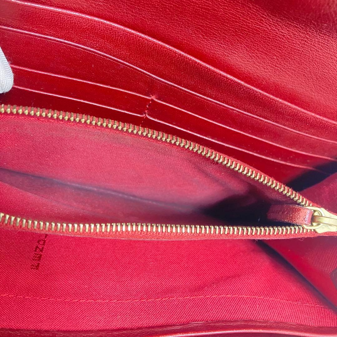 FENDI ズッキーノ　エナメル　長財布　Red