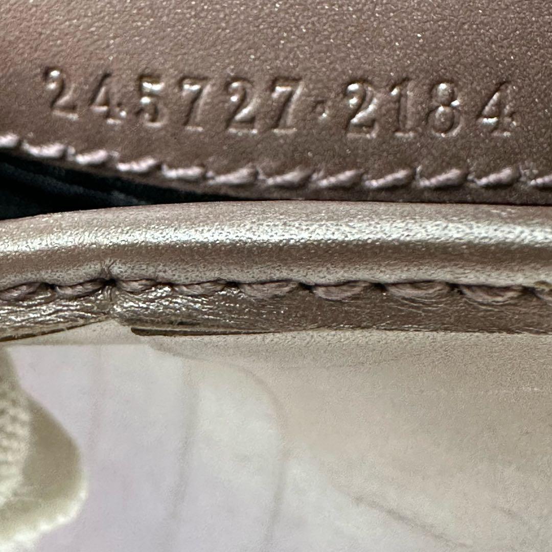 美品✨GUCCI 二つ折り財布　ダブルホック ブラック レザー ハート