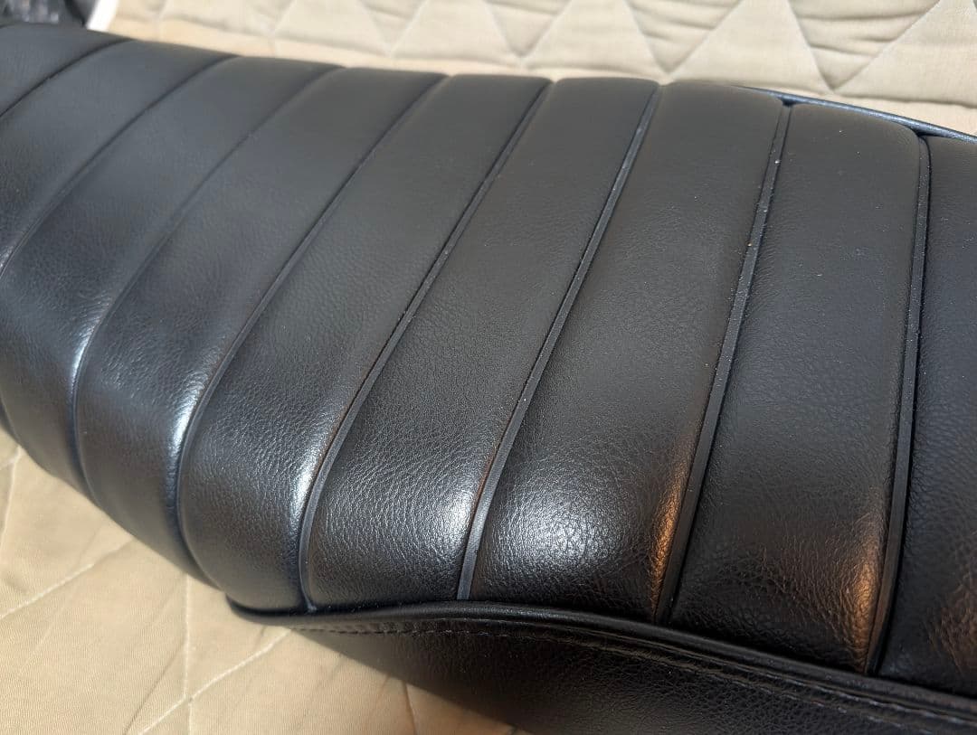 ボンネビル JPビンテージ製 定価68000円 T100 T120 水冷用