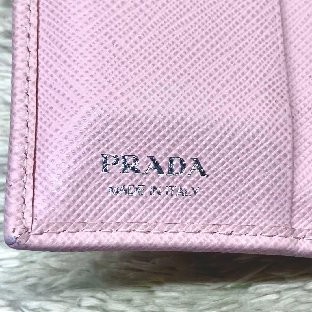 現行極美品✨ PRADA RFID内蔵 二つ折り財布 サフィアーノ 三角ロゴ
