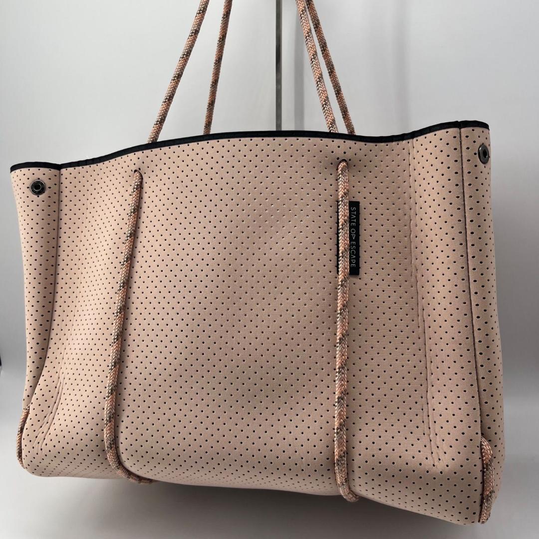 16156✨未使用級✨ステイトオブエスケープ 大容量 トートバッグ 保存袋付