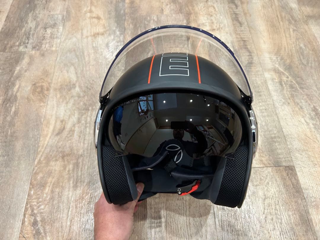 モモデザインmomo designバイクヘルメット