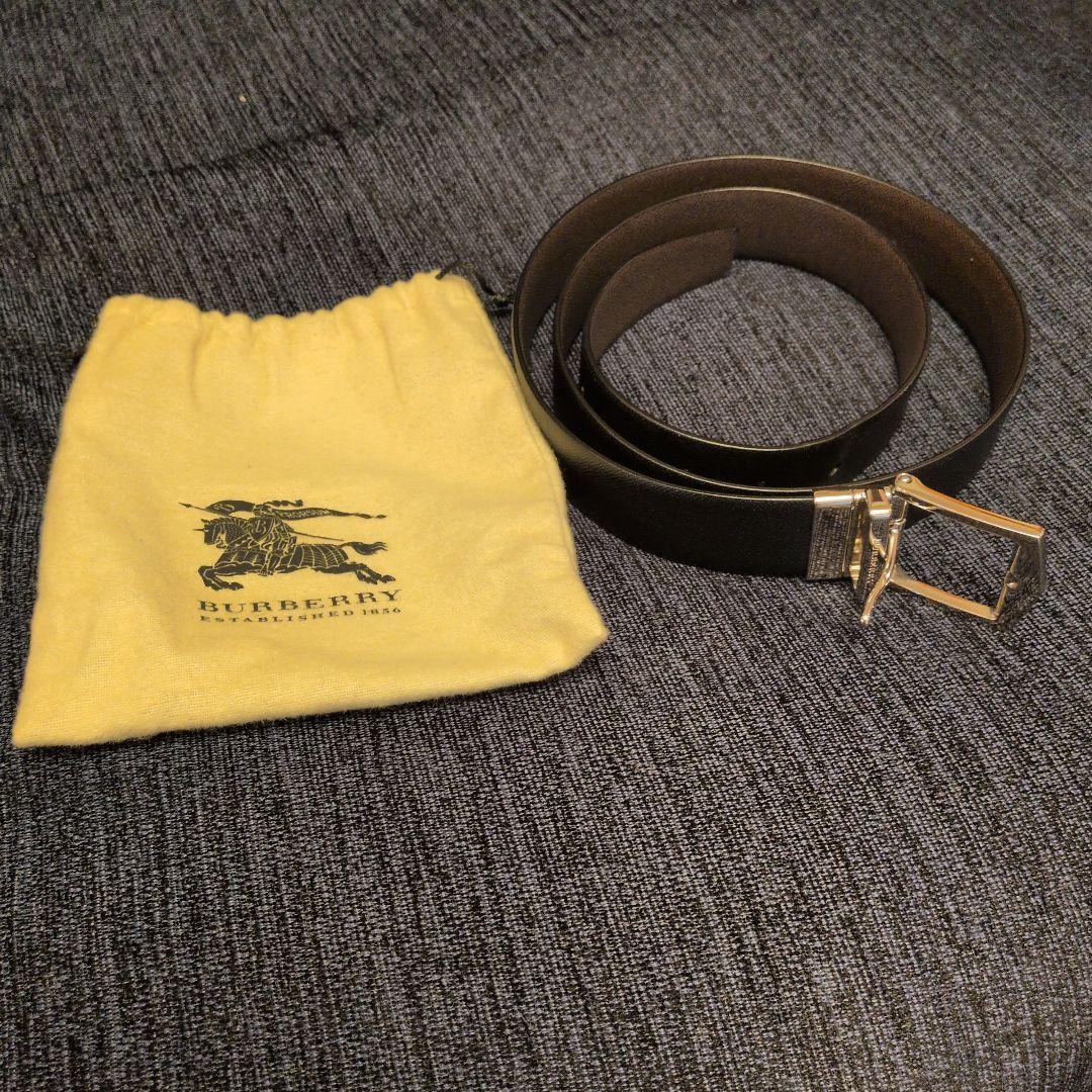 BURBERRY ブラックレザーベルト 保存袋付き