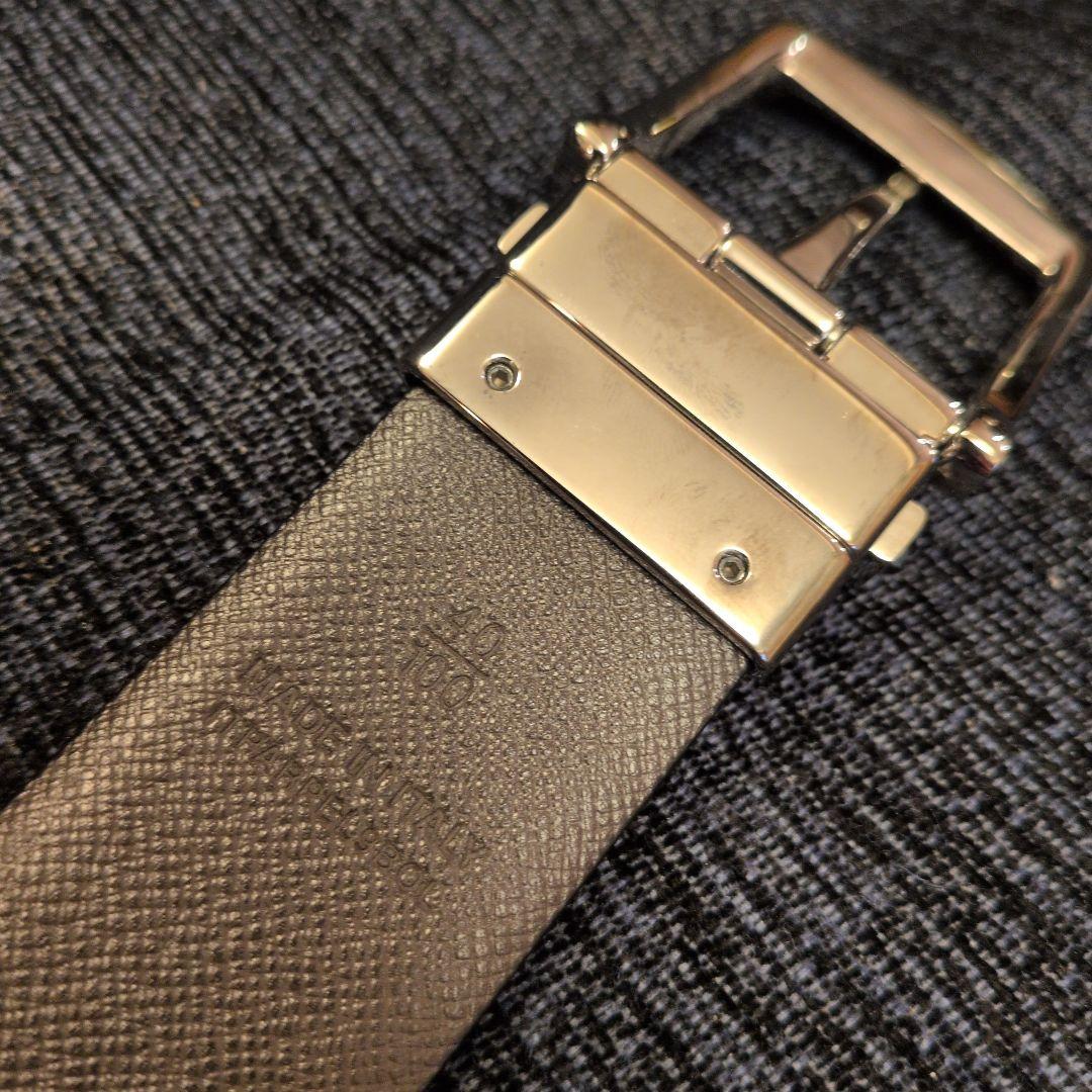 BURBERRY ブラックレザーベルト 保存袋付き