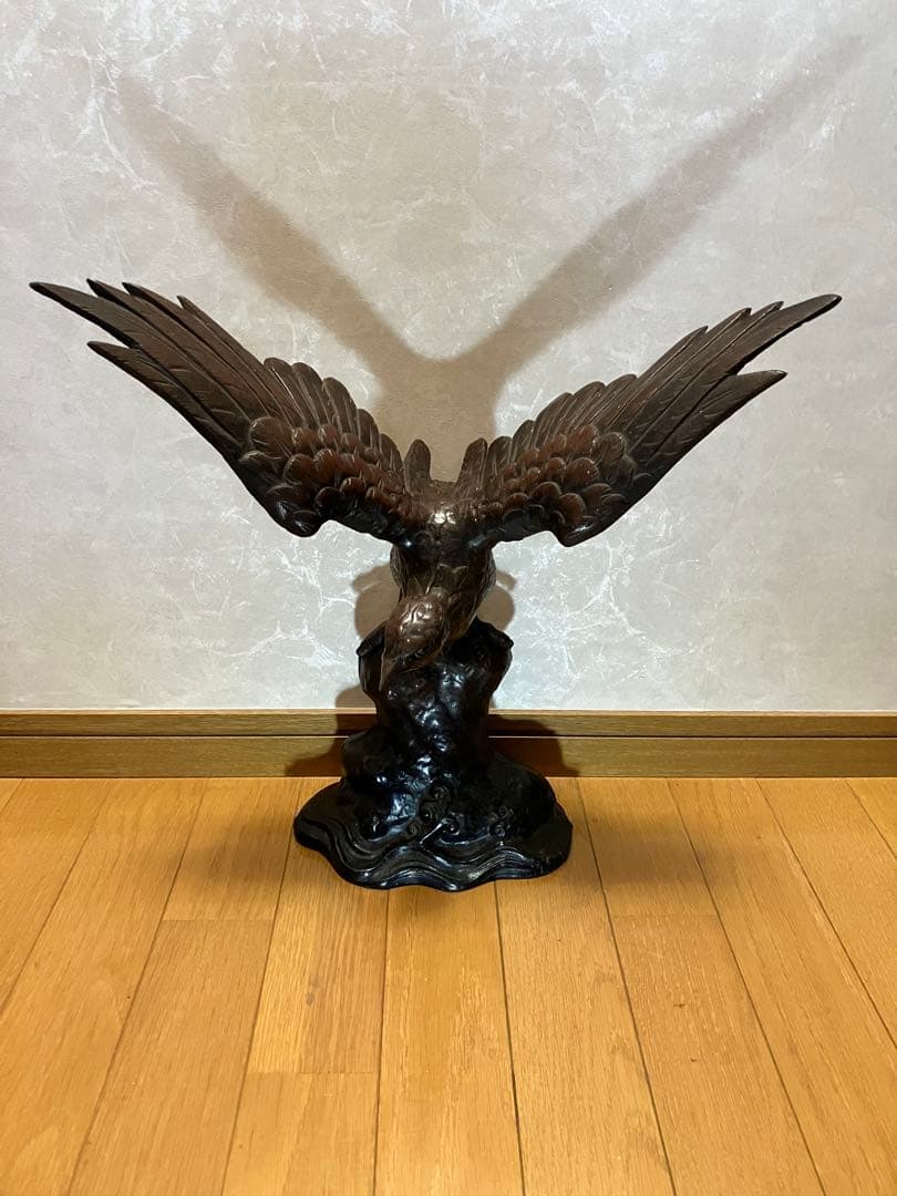 お値下げします。　骨董 鷹置物 鍍銀か洋銀 大正昭和頃 大型置物 飾り レトロ