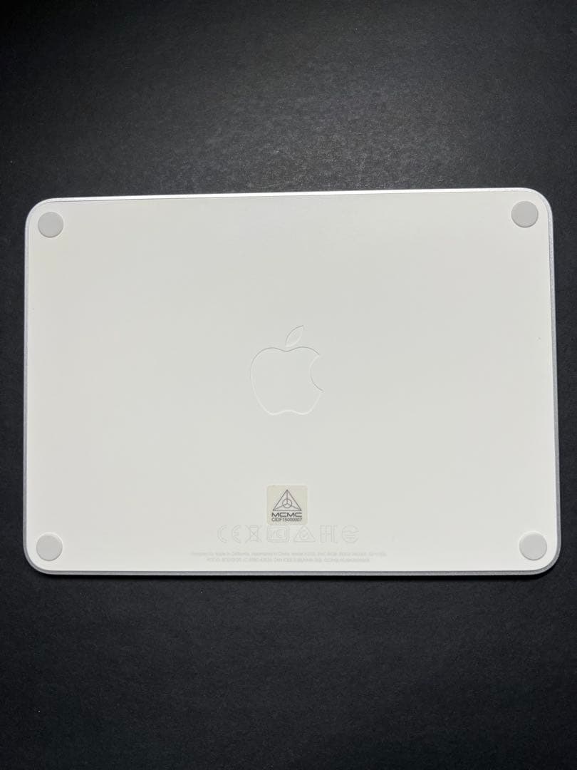 Apple  Magic Trackpad（2025年モデル・最新）