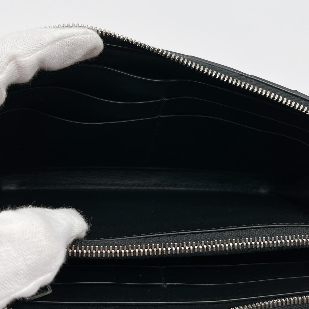 ボッテガヴェネタ マキシイントレチャート ラウンドジップ 財布