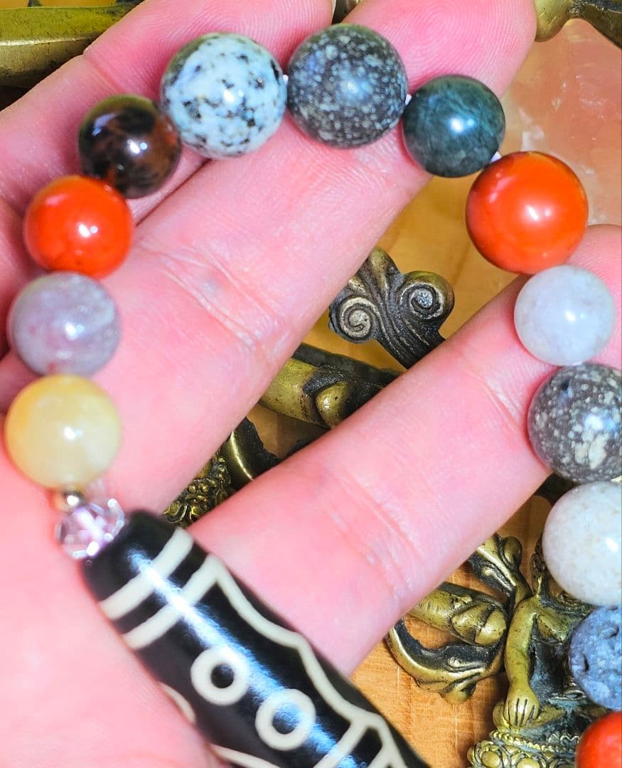 奇跡の十五眼天珠と日本銘石たちのブレス